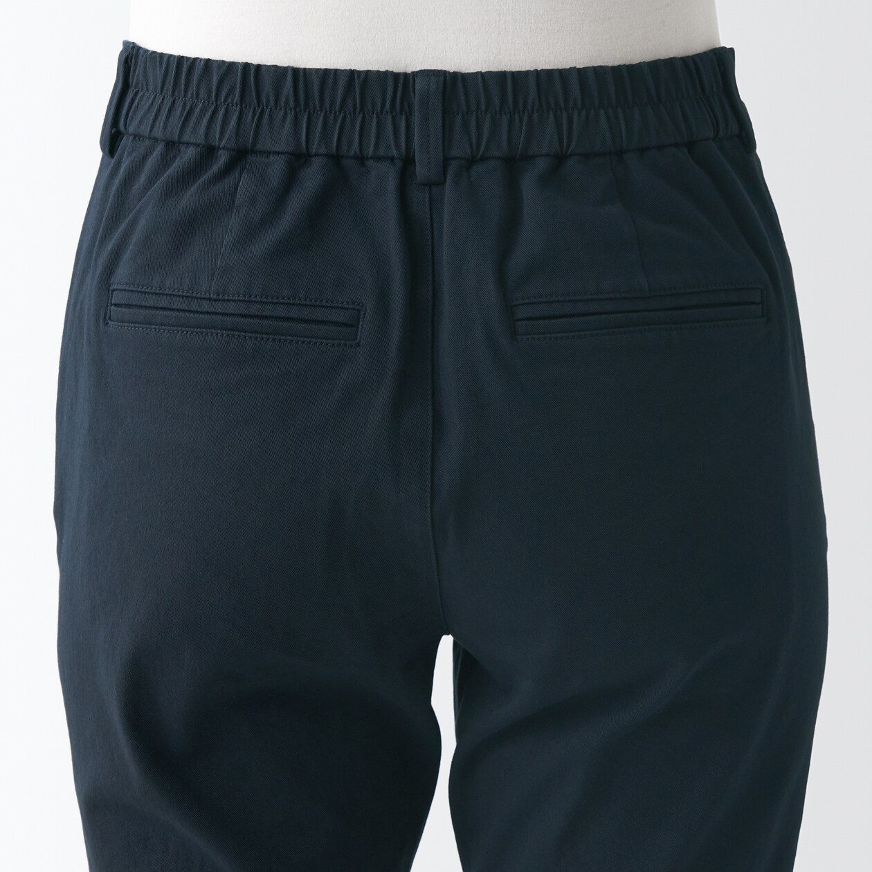 縦横ストレッチチノスリムテーパードパンツ　股下７５