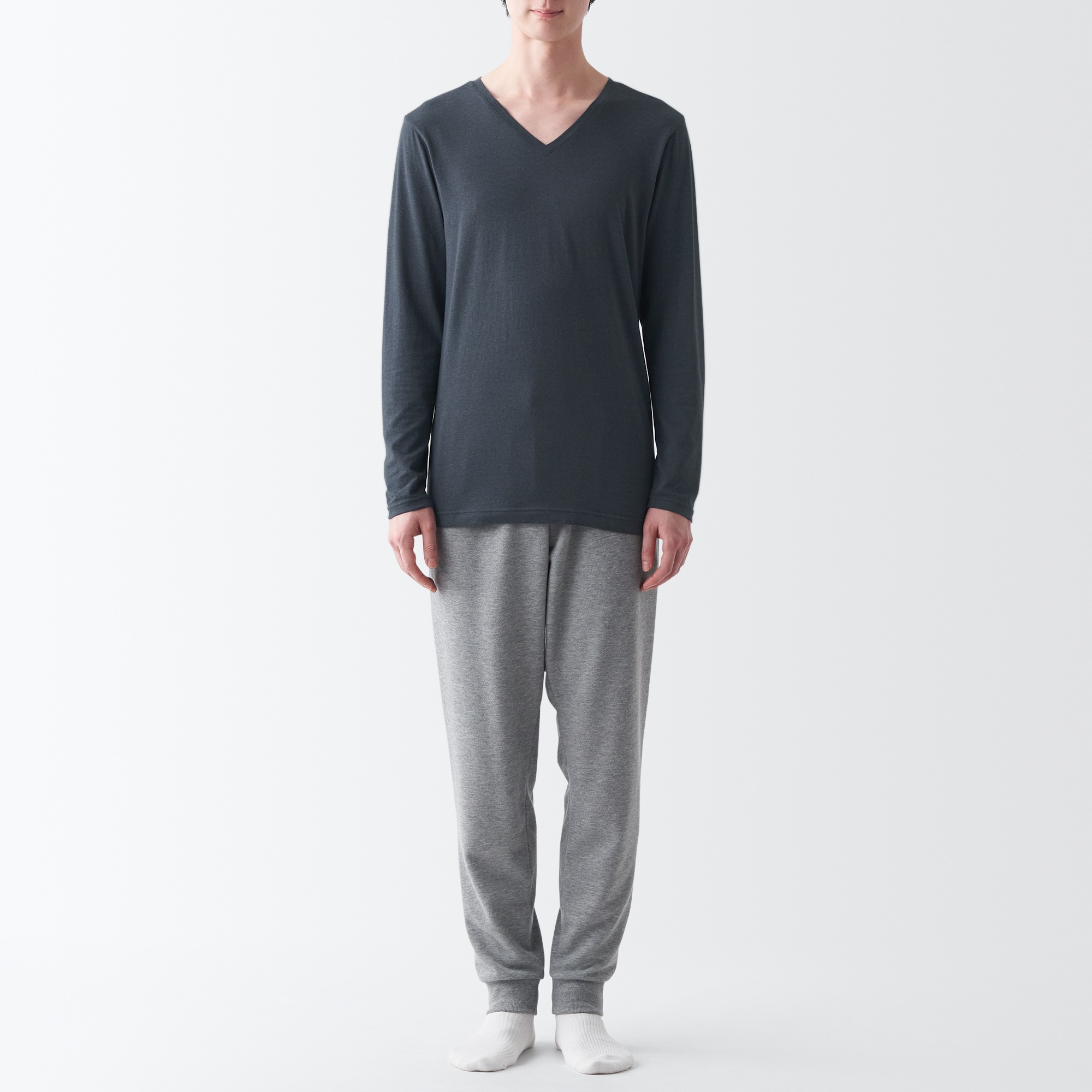 あったか綿　Ｖネック長袖Ｔシャツ（２０２３年仕様）