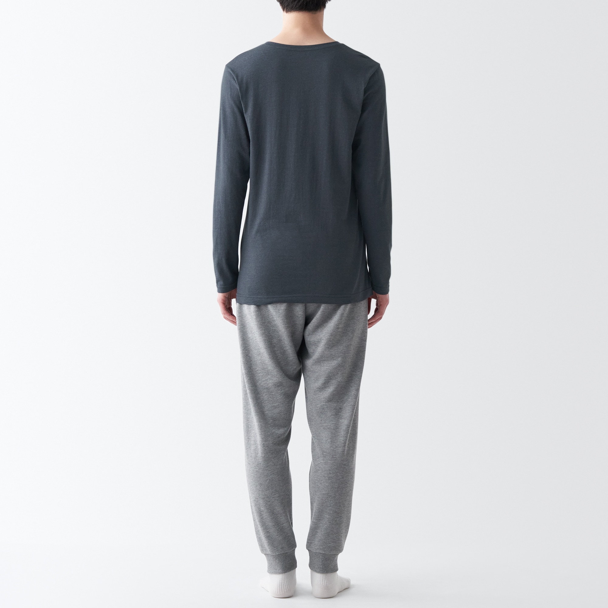 あったか綿　Ｖネック長袖Ｔシャツ（２０２３年仕様）