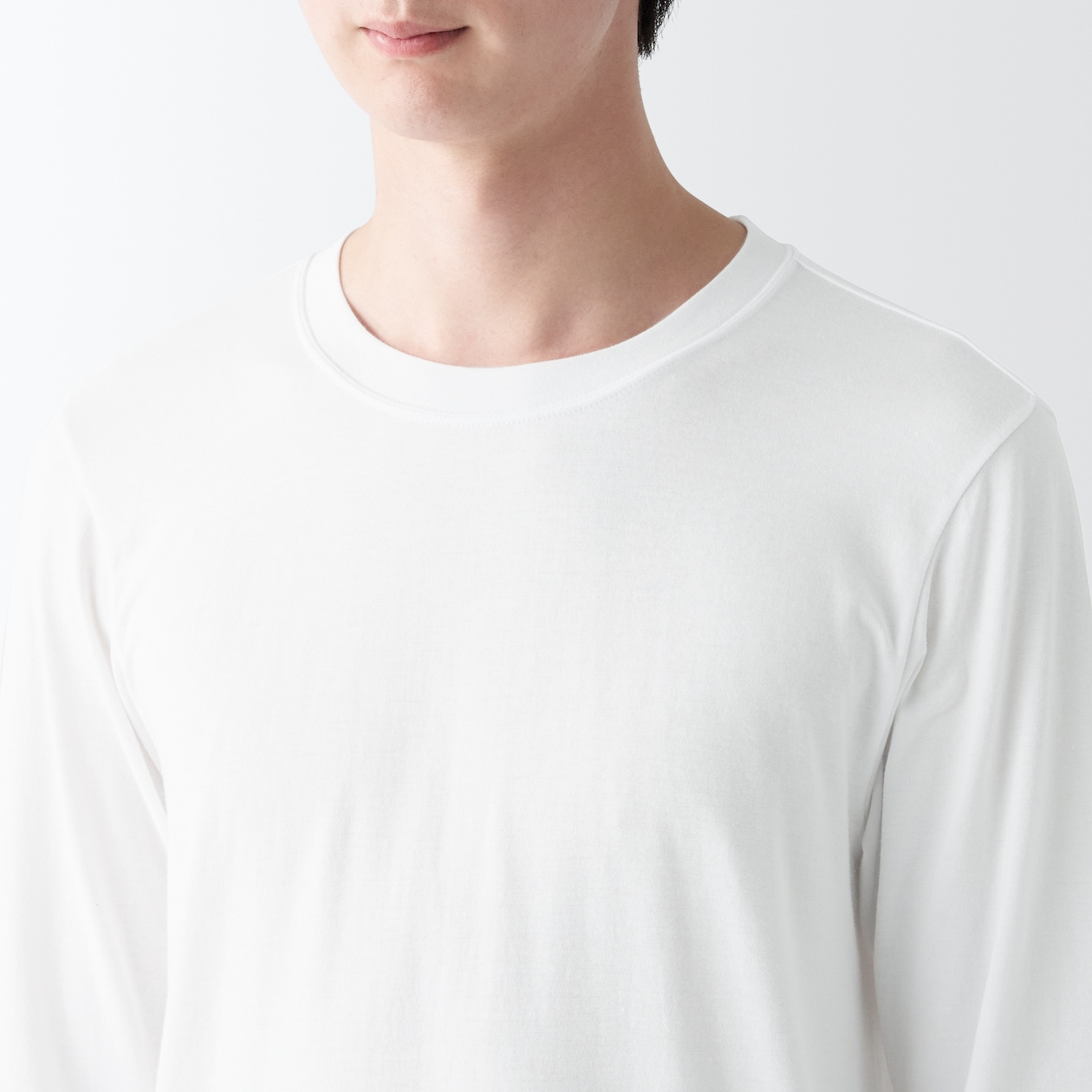 あったか綿　クルーネック長袖Ｔシャツ（２０２３年仕様）