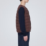 軽量ダウンノーカラーベスト（帯電防止裏地）