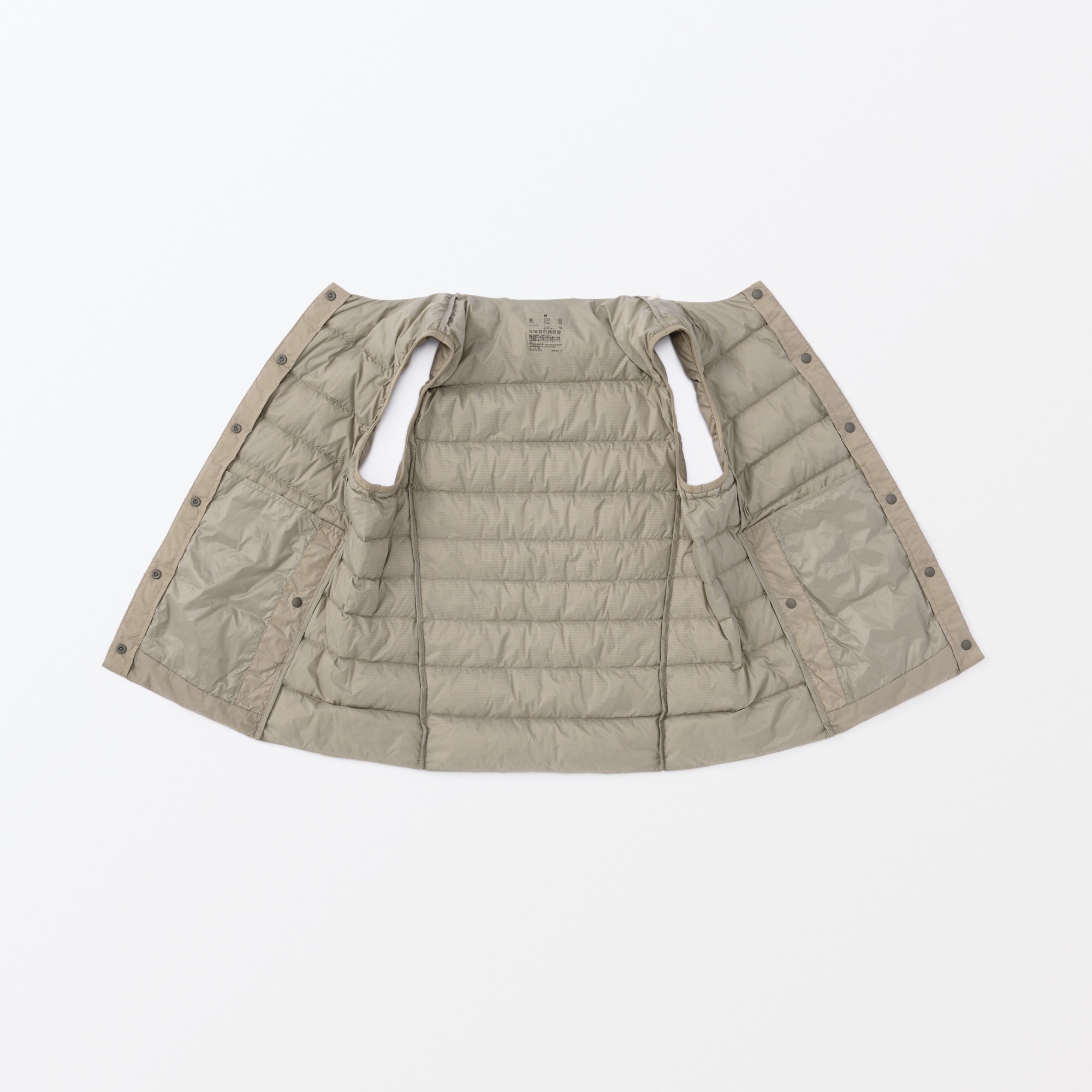 軽量ダウンノーカラーベスト（帯電防止裏地）