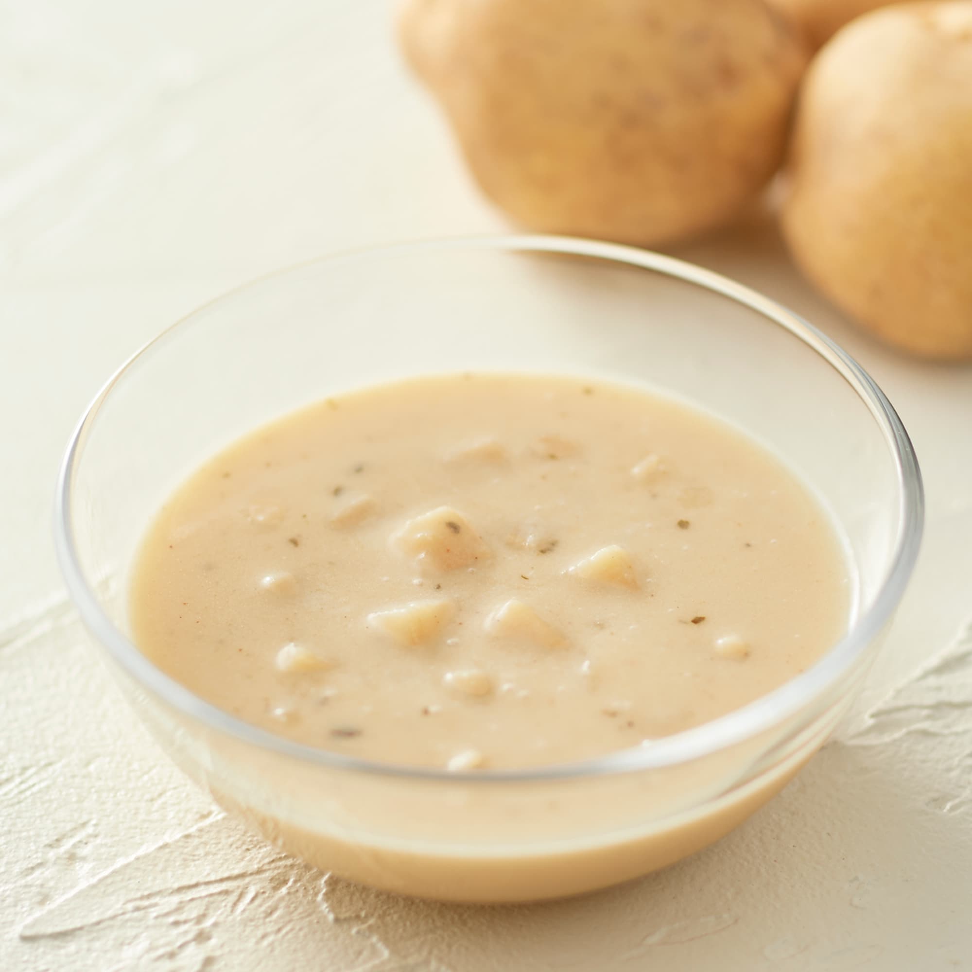 素材を生かした冷たいスープじゃがいものポタージュ