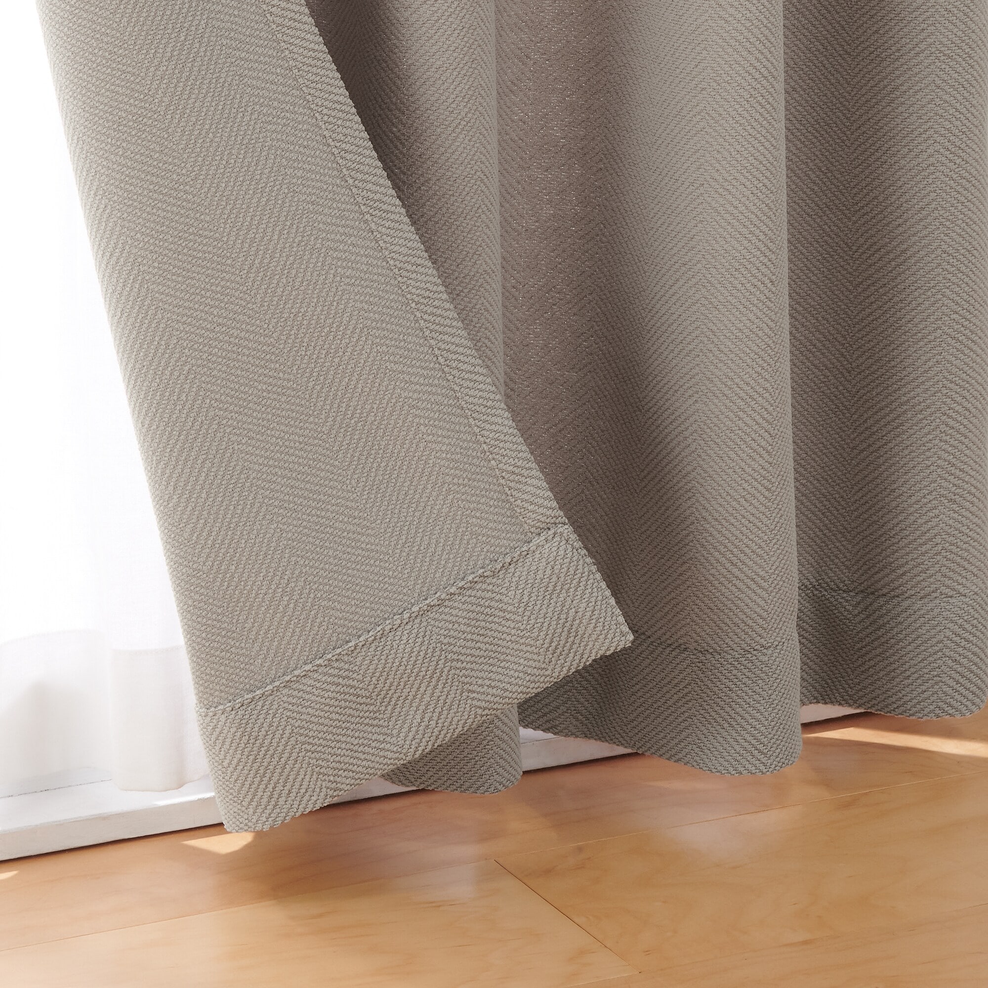 ポリエステルシェニールヘリンボーン（防炎）ノンプリーツカーテン