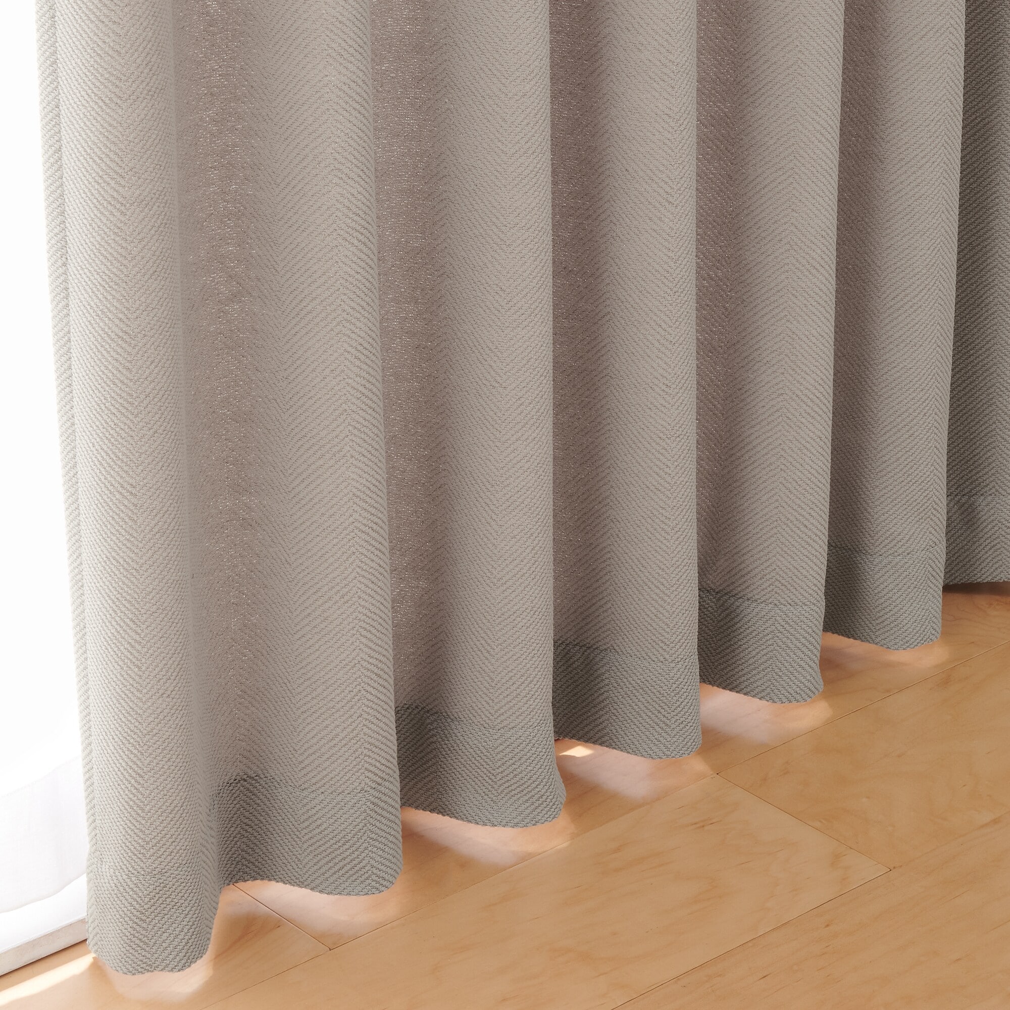 ポリエステルシェニールヘリンボーン（防炎）プリーツカーテン／ライトブラウン