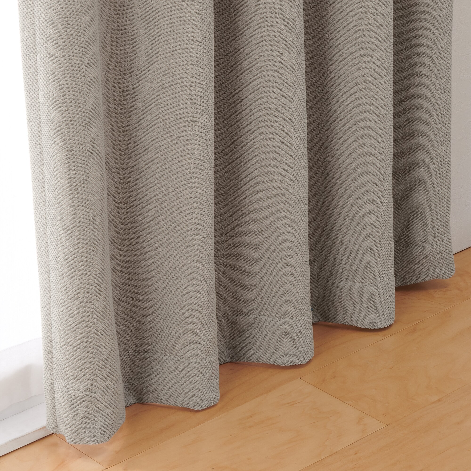 ポリエステルシェニールヘリンボーン（防炎）ノンプリーツカーテン／遮光裏地付／ライ