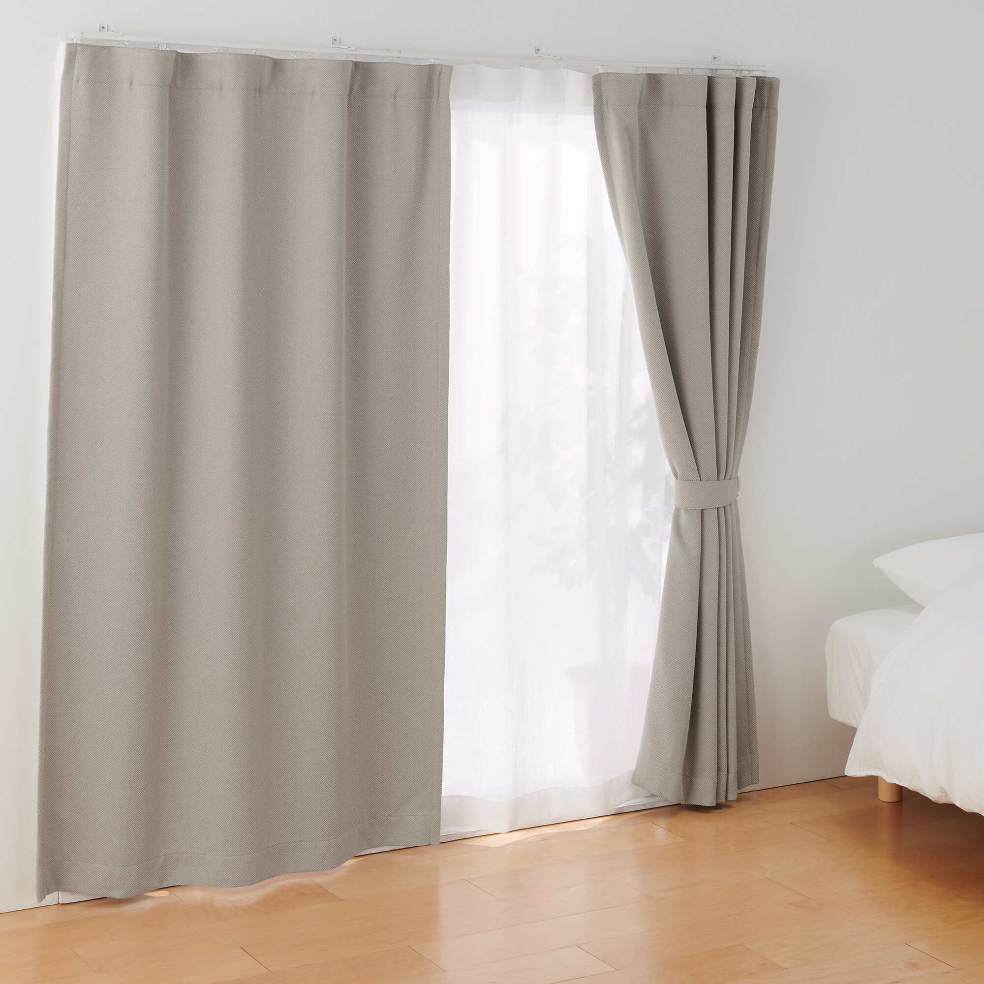 無印良品　ポリエステルシェニールヘリンボーン　ノンプリーツカーテン ポリエステルシェニールヘリンボーン（防炎）ノンプリーツカーテン