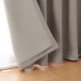 ポリエステルシェニールヘリンボーン（防炎）プリーツ２倍／遮光裏地付／ライトブラウ