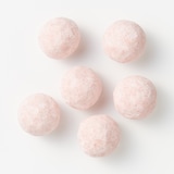 世界のお菓子　いちごのブールドネージュ