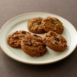 植物素材を生かしたお菓子　レーズンといちじくのシリアルクッキー