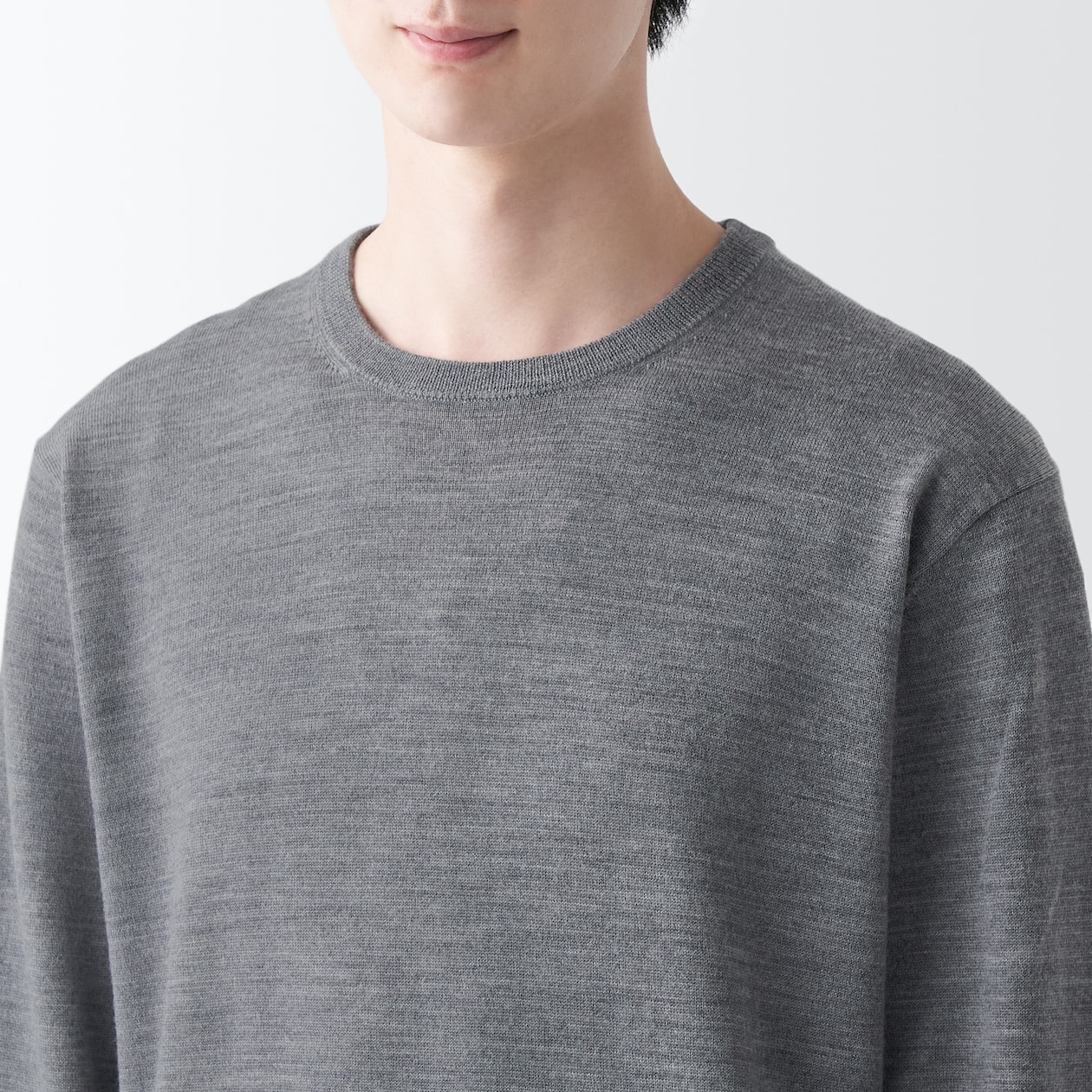 洗えるウールハイゲージクルーネックセーター