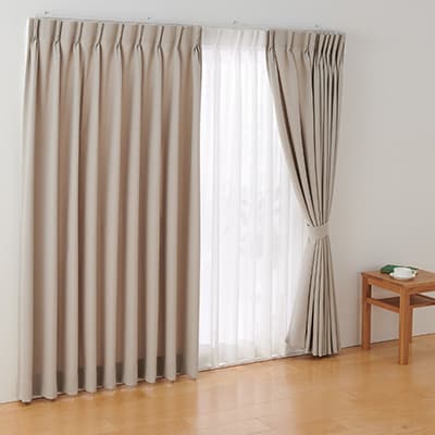 ポリエステル鹿の子織２倍ヒダカーテン／ライトブラウン