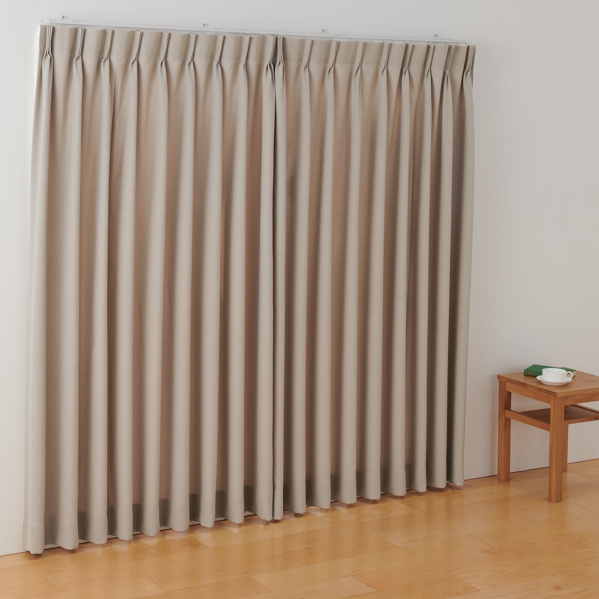 ポリエステル鹿の子織２倍ヒダカーテン／ライトブラウン