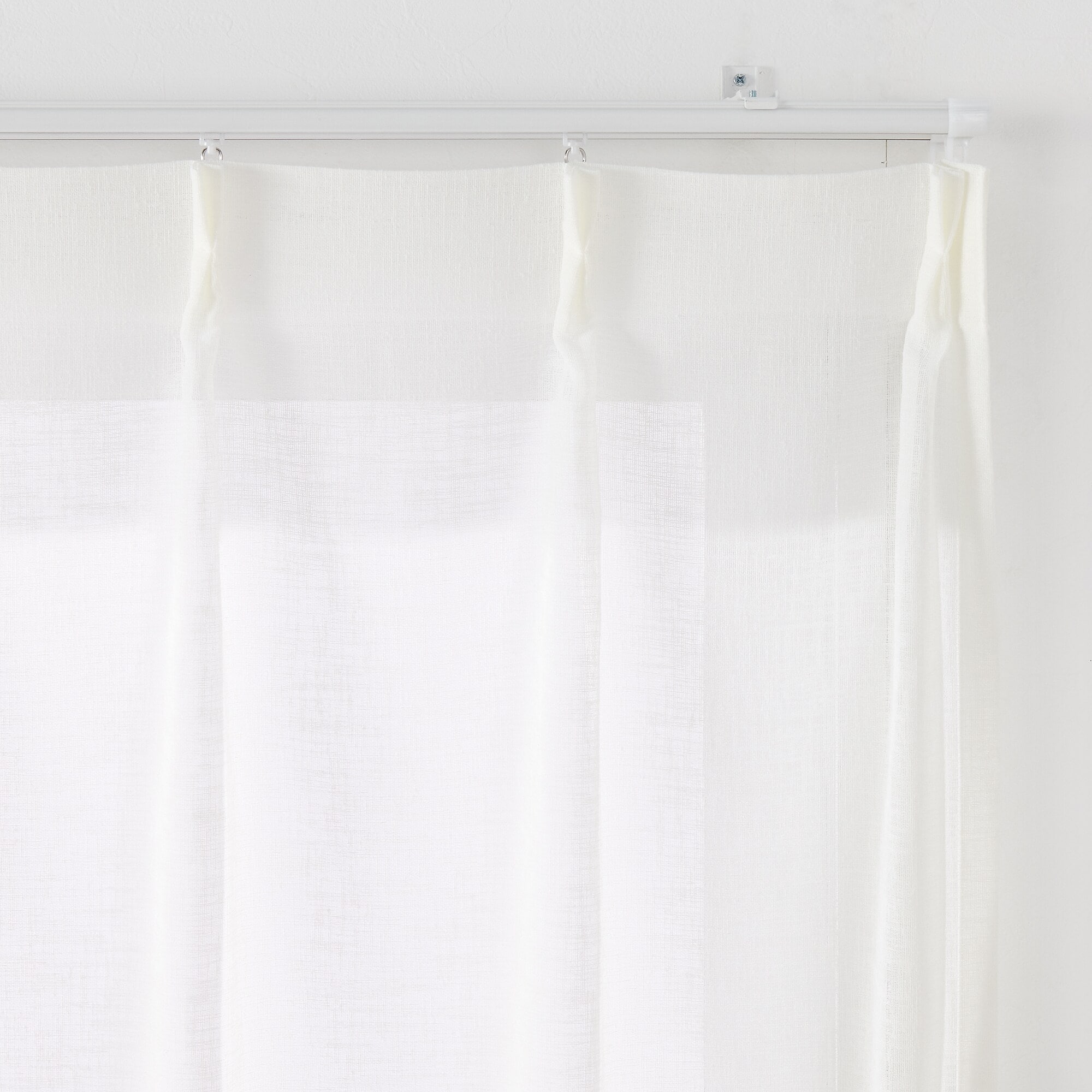 リネンライク　レース（防炎）プリーツカーテン／オフ白