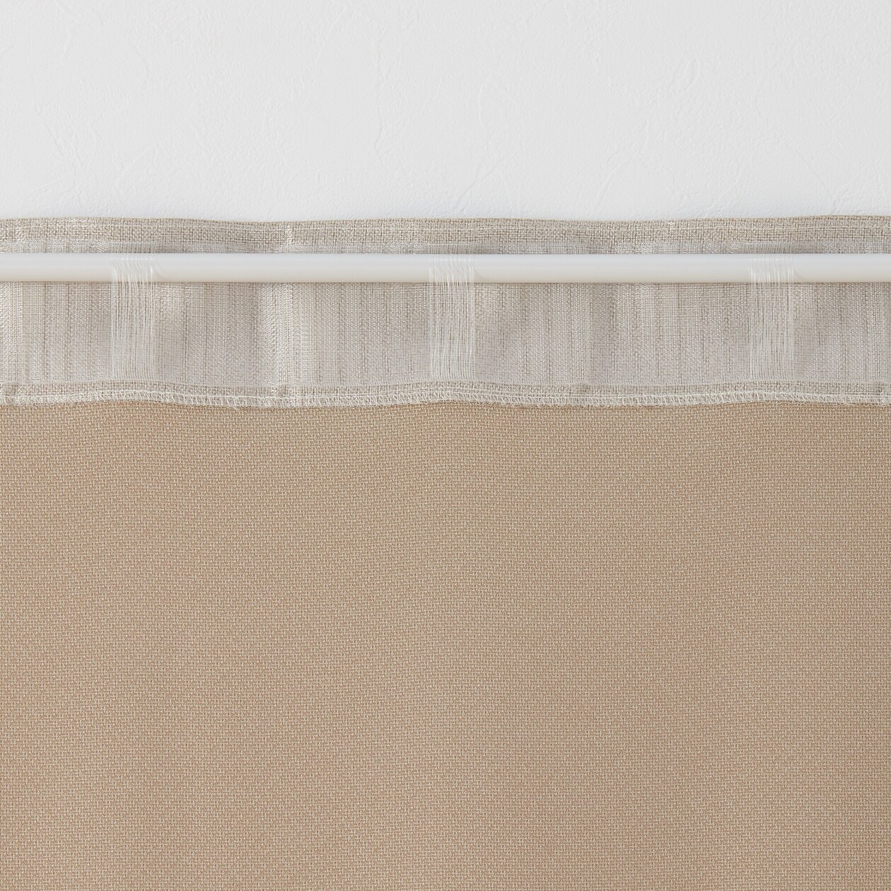 ポリエステル鹿の子織ノンプリーツカーテン／ライトブラウン