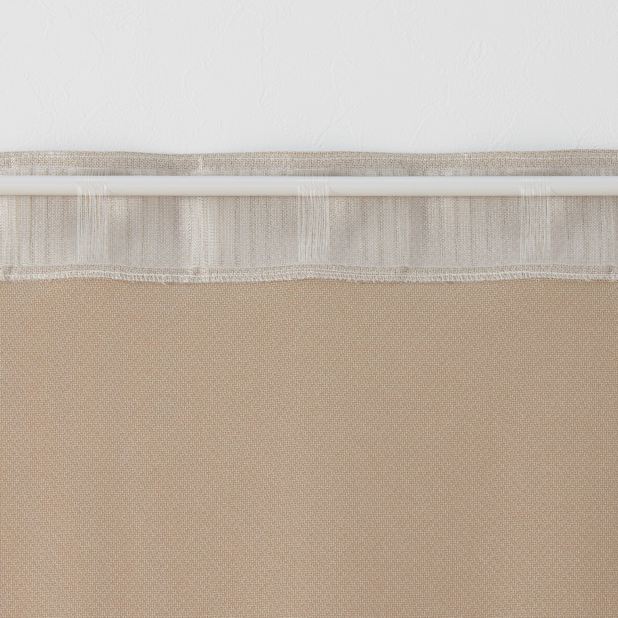 ポリエステル鹿の子織ノンプリーツカーテン／ライトブラウン