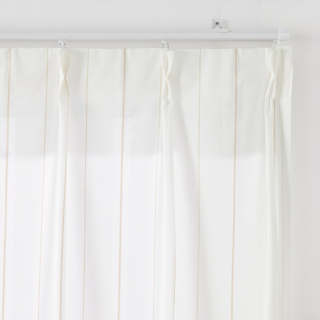 綿空き羽　レースプリーツカーテン／ブルーストライプ