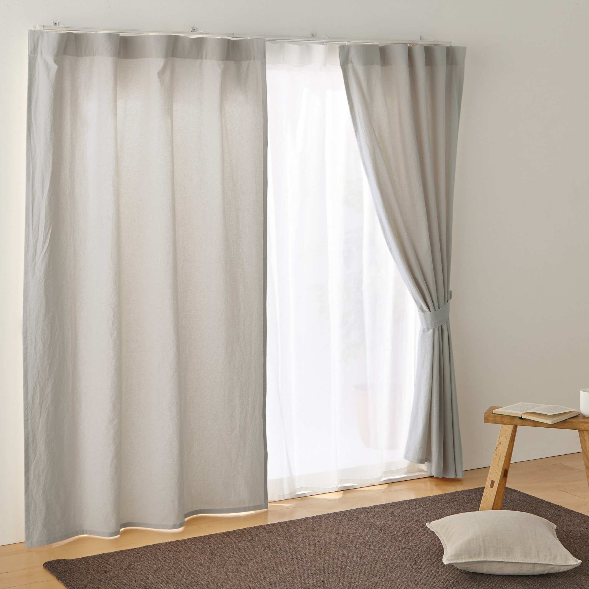 無印　綿洗いざらし平織ノンプリーツカーテン１００×１３５ｃｍ　ペールブラウン 綿洗いざらし平織ノンプリーツカーテン／ペールブラウン | 無印良品