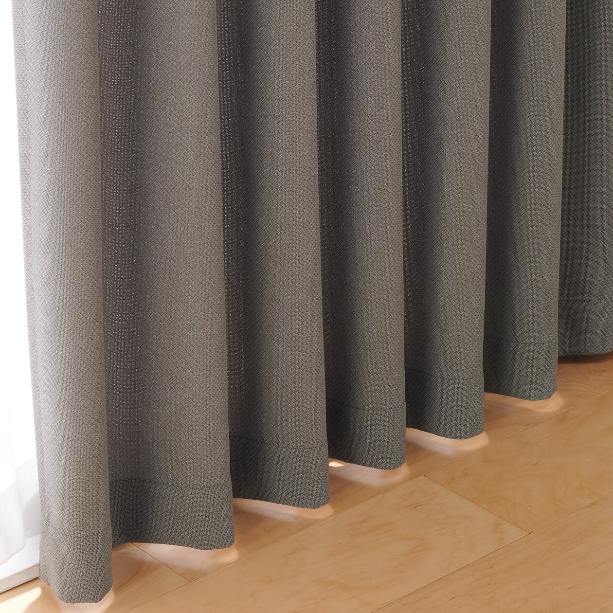 ポリエステル鹿の子織プリーツカーテン／チャコールグレー