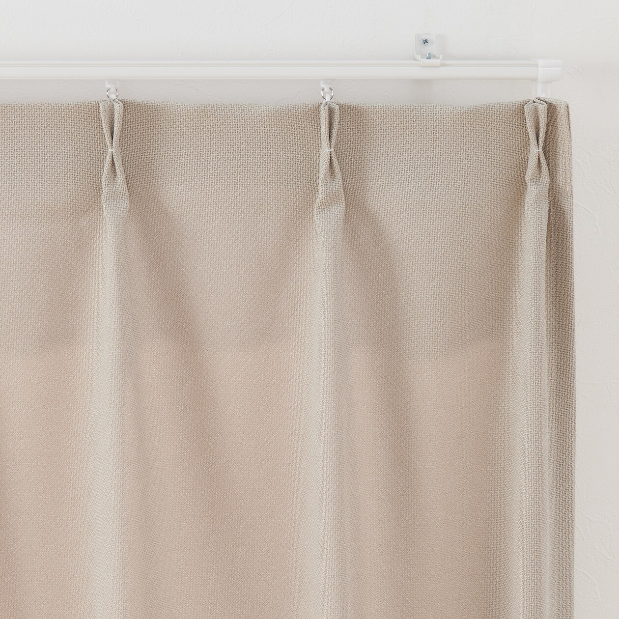 ポリエステル鹿の子織プリーツカーテン／チャコールグレー