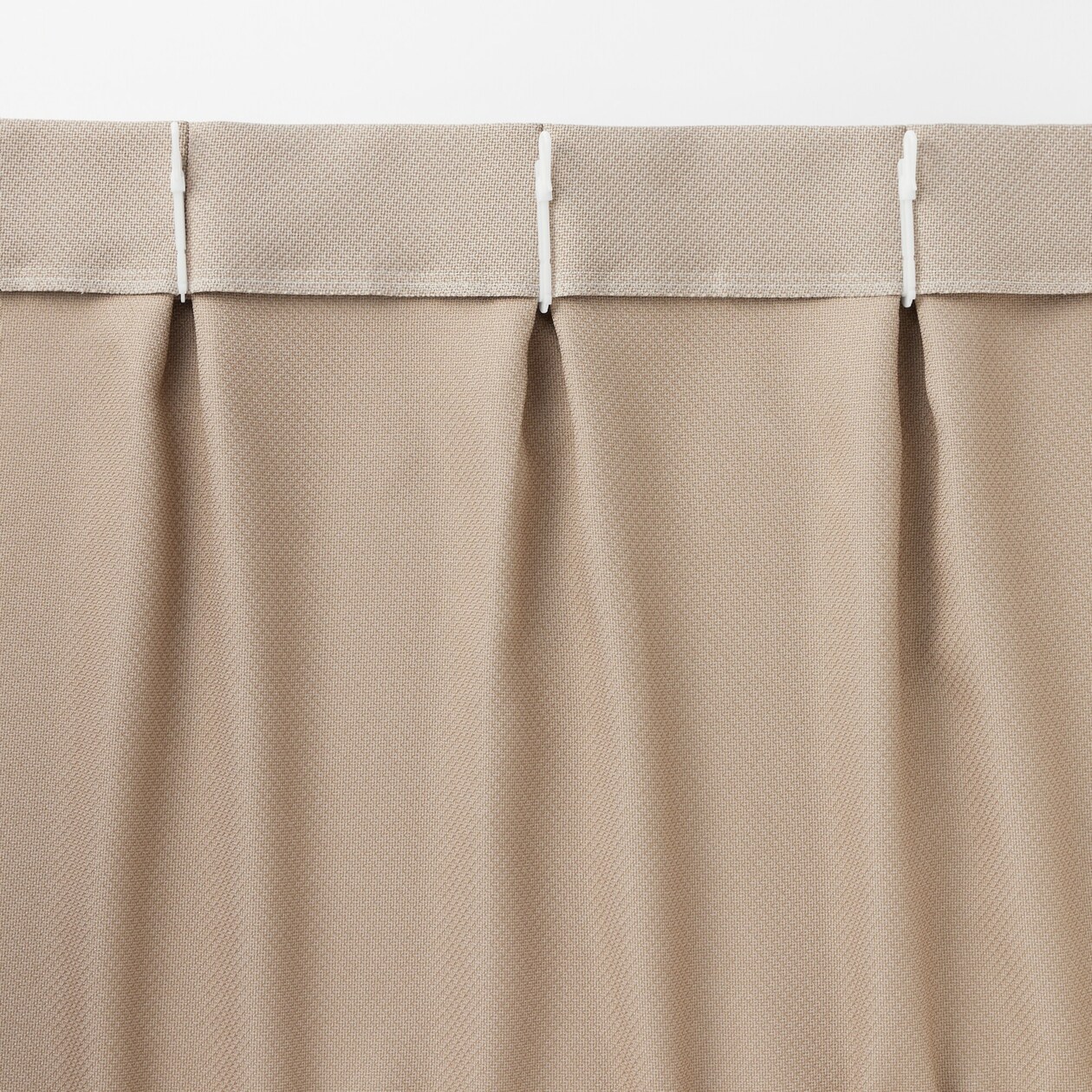 ポリエステル鹿の子織プリーツカーテン／ライトブラウン