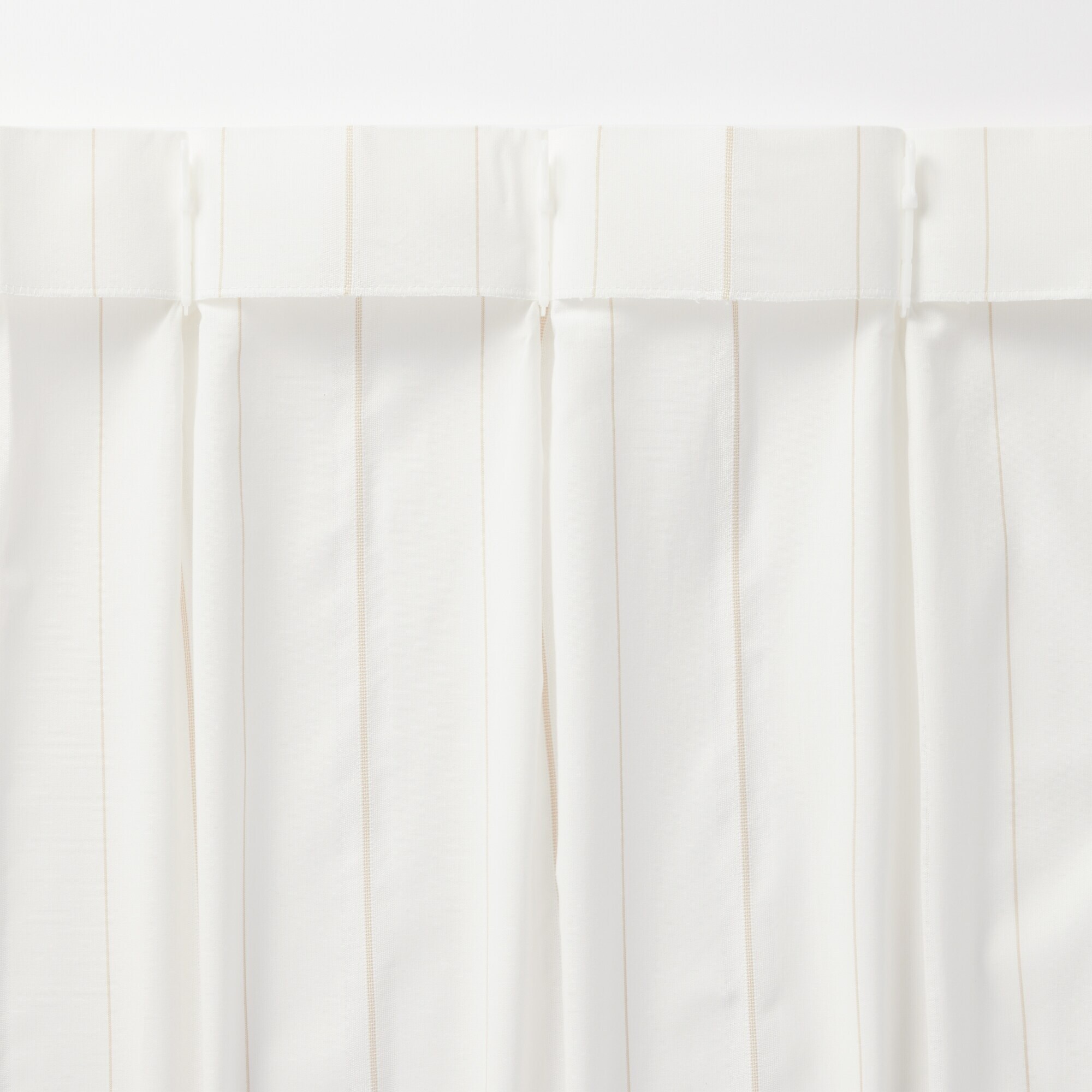 綿空き羽　レースプリーツカーテン／ブルーストライプ