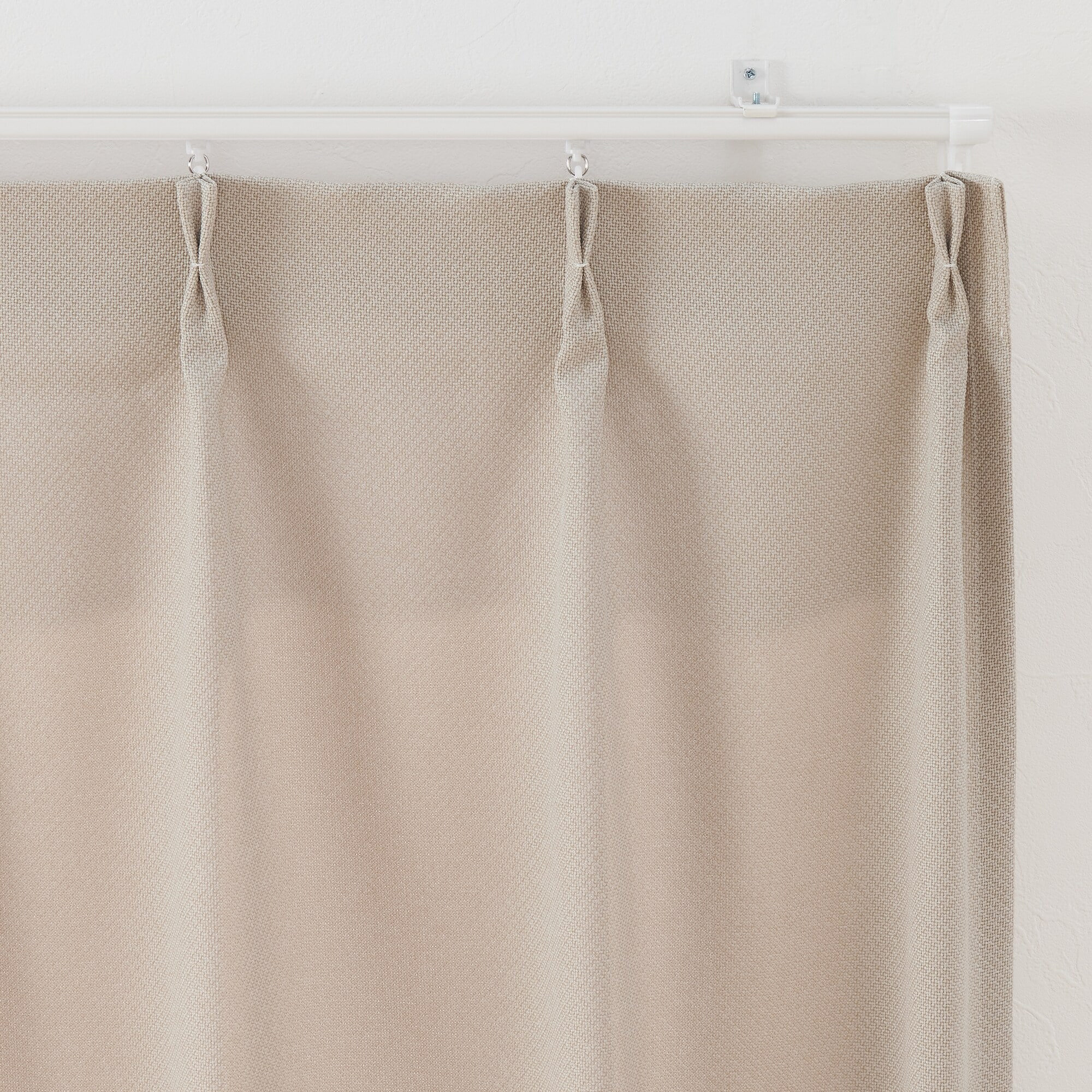 ポリエステル鹿の子織プリーツカーテン／アイボリー