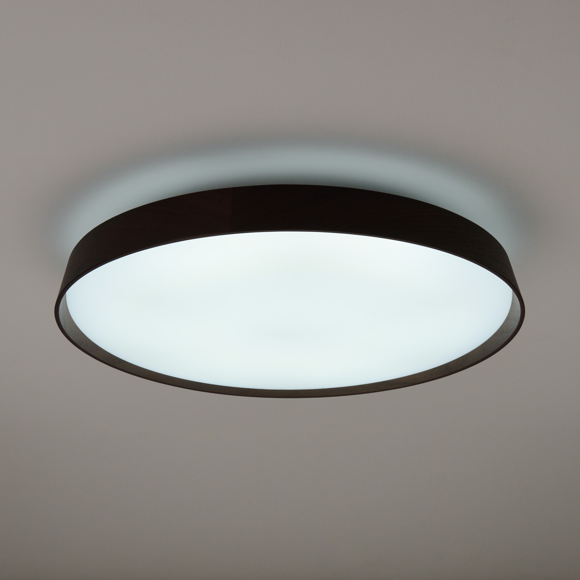 ＬＥＤ木製シーリングライト　調光調色機能付　６畳