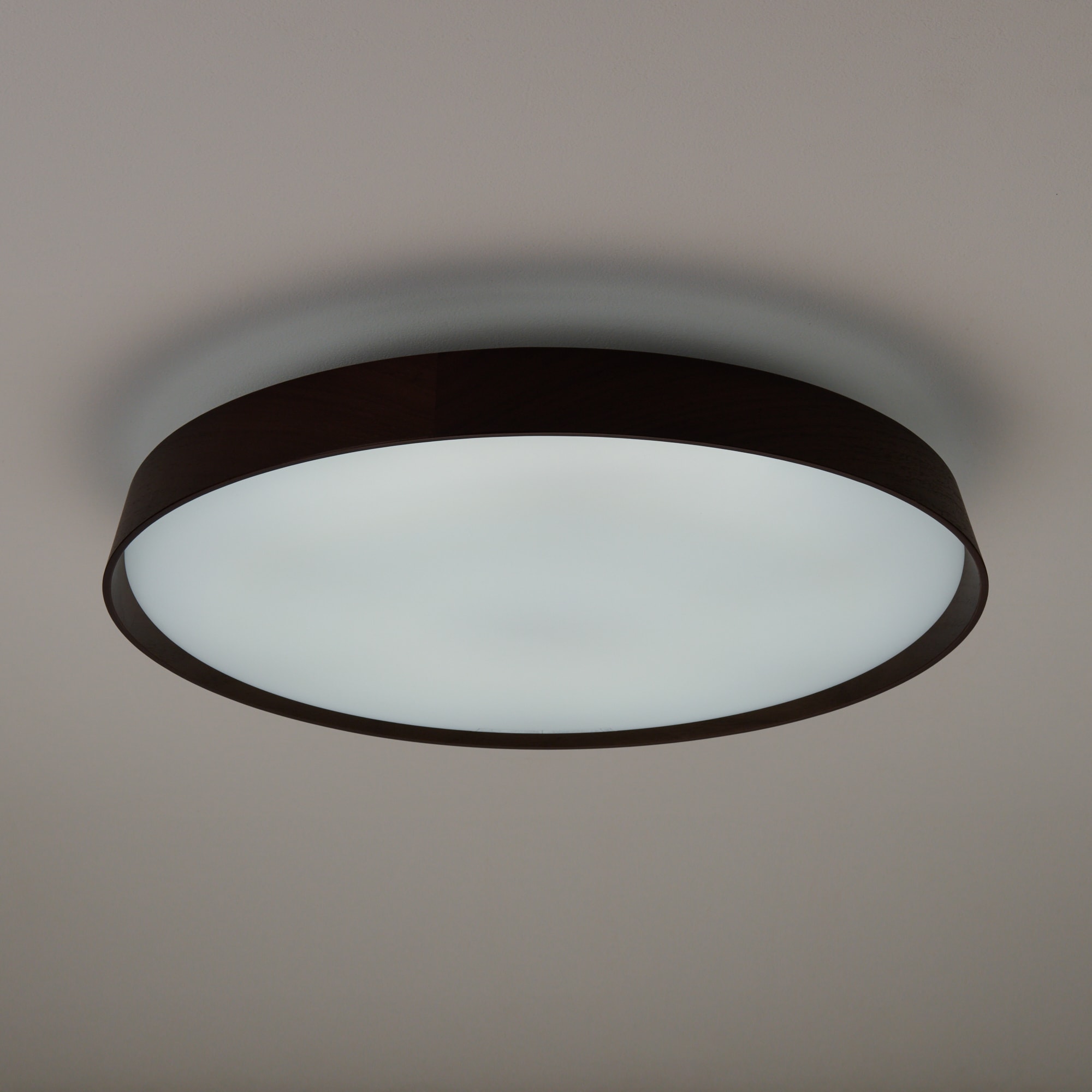 ＬＥＤ木製シーリングライト　調光調色機能付　６畳