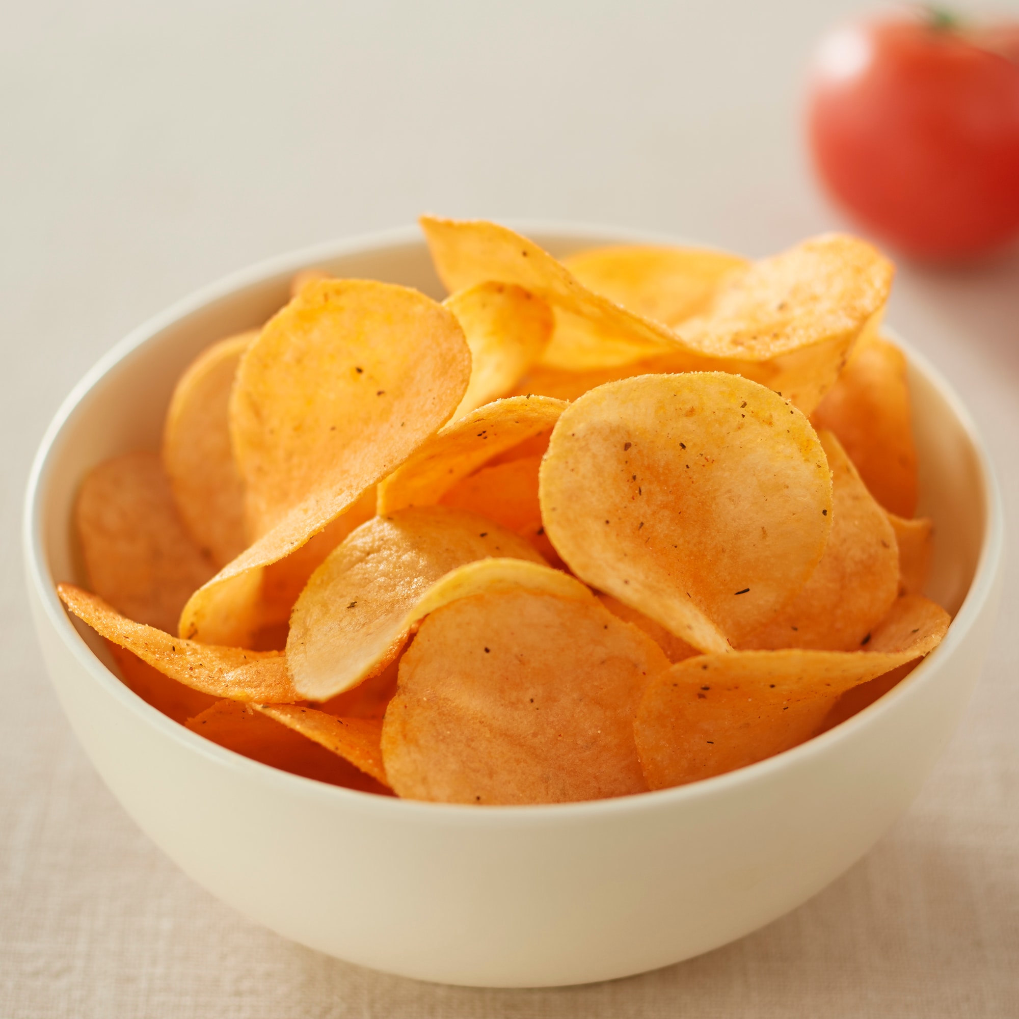 ポテトチップス　トマト＆バジル味