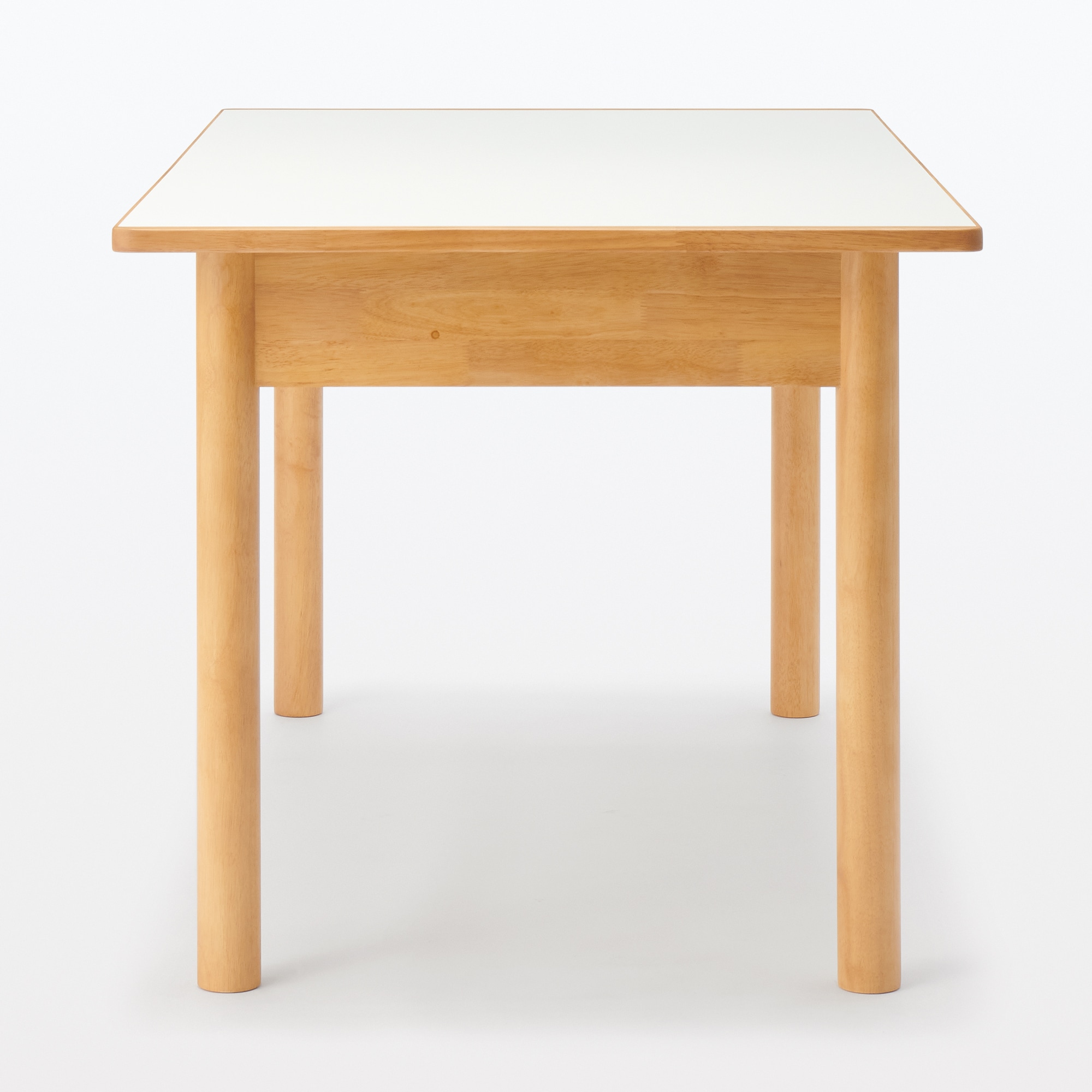 木製テーブル　１４０×８０ｃｍ　メラミン天板