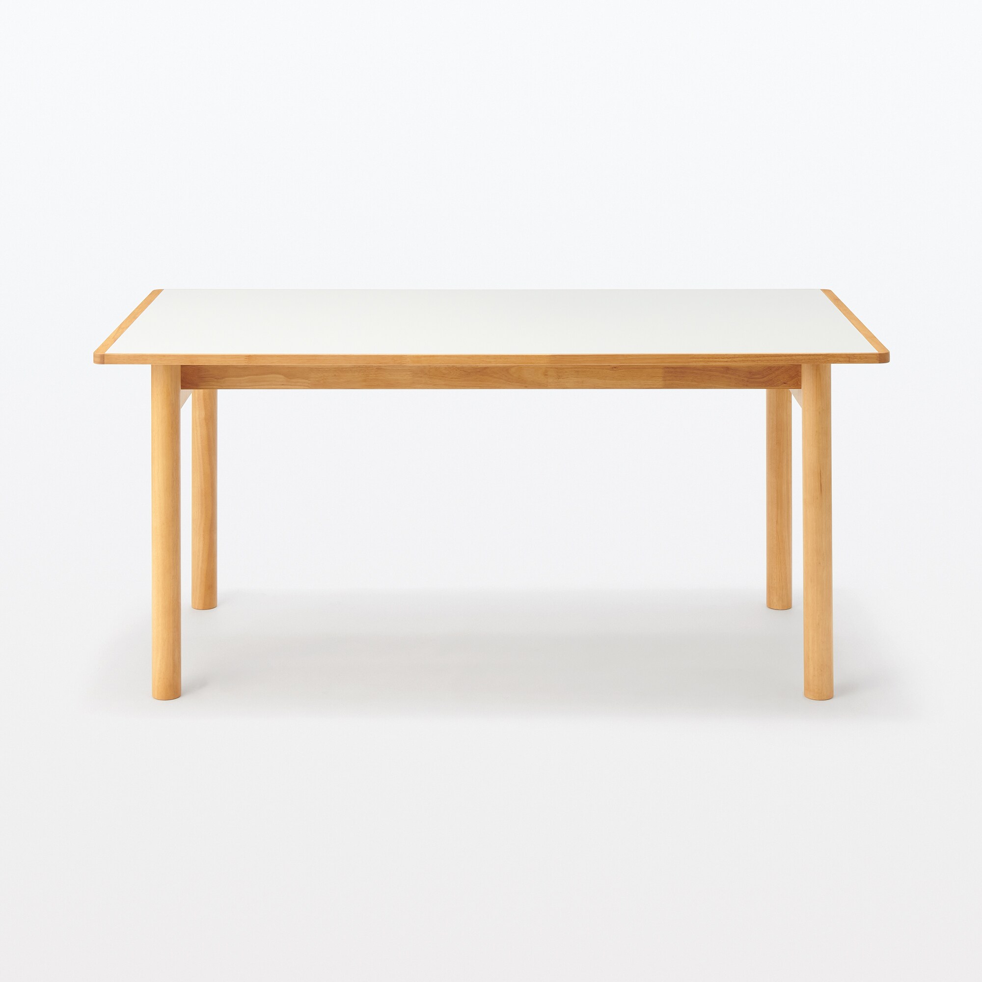 木製テーブル　１６０×８０ｃｍ　メラミン天板