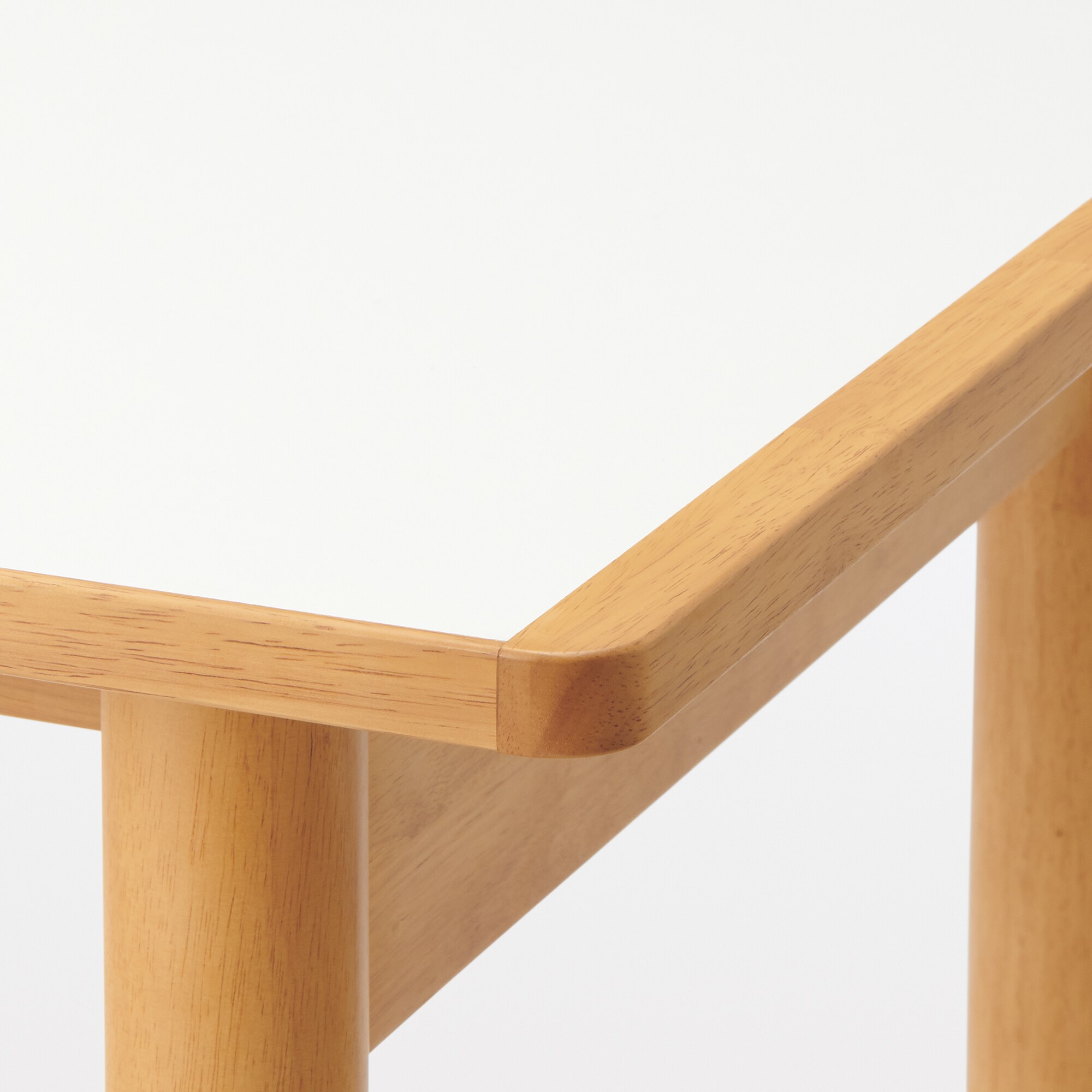 木製テーブル　１６０×８０ｃｍ　メラミン天板