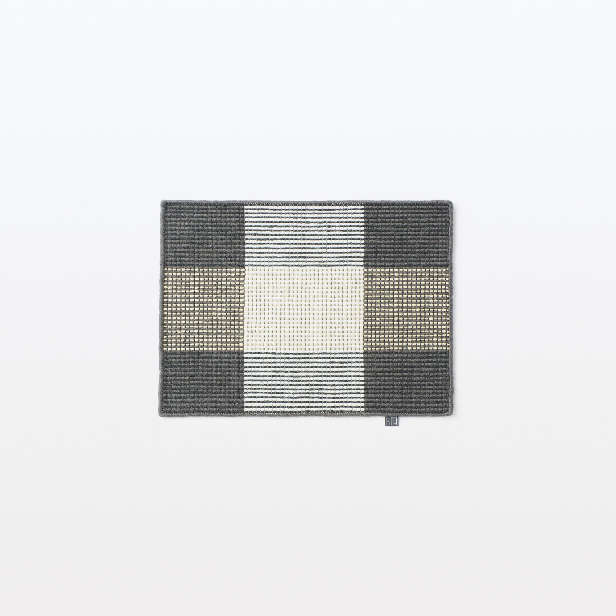 ［ＩＤＥＥ］ＬＩＮＩＥ　ＤＥＳＩＧＮ　ＢＯＬＯＧＮＡ　４５×６０ｃｍ　グレー