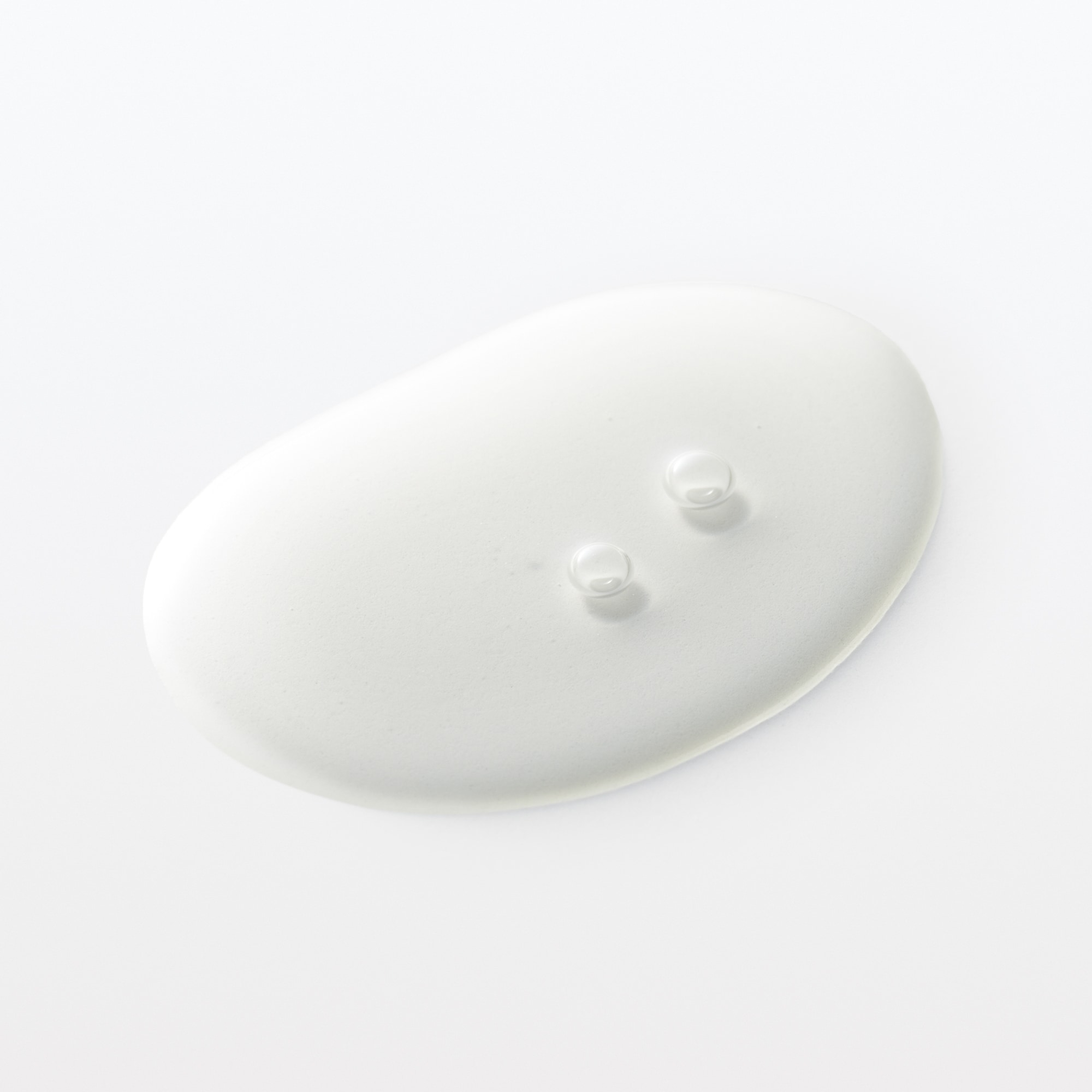 高濃度美容液　レチノール誘導体配合