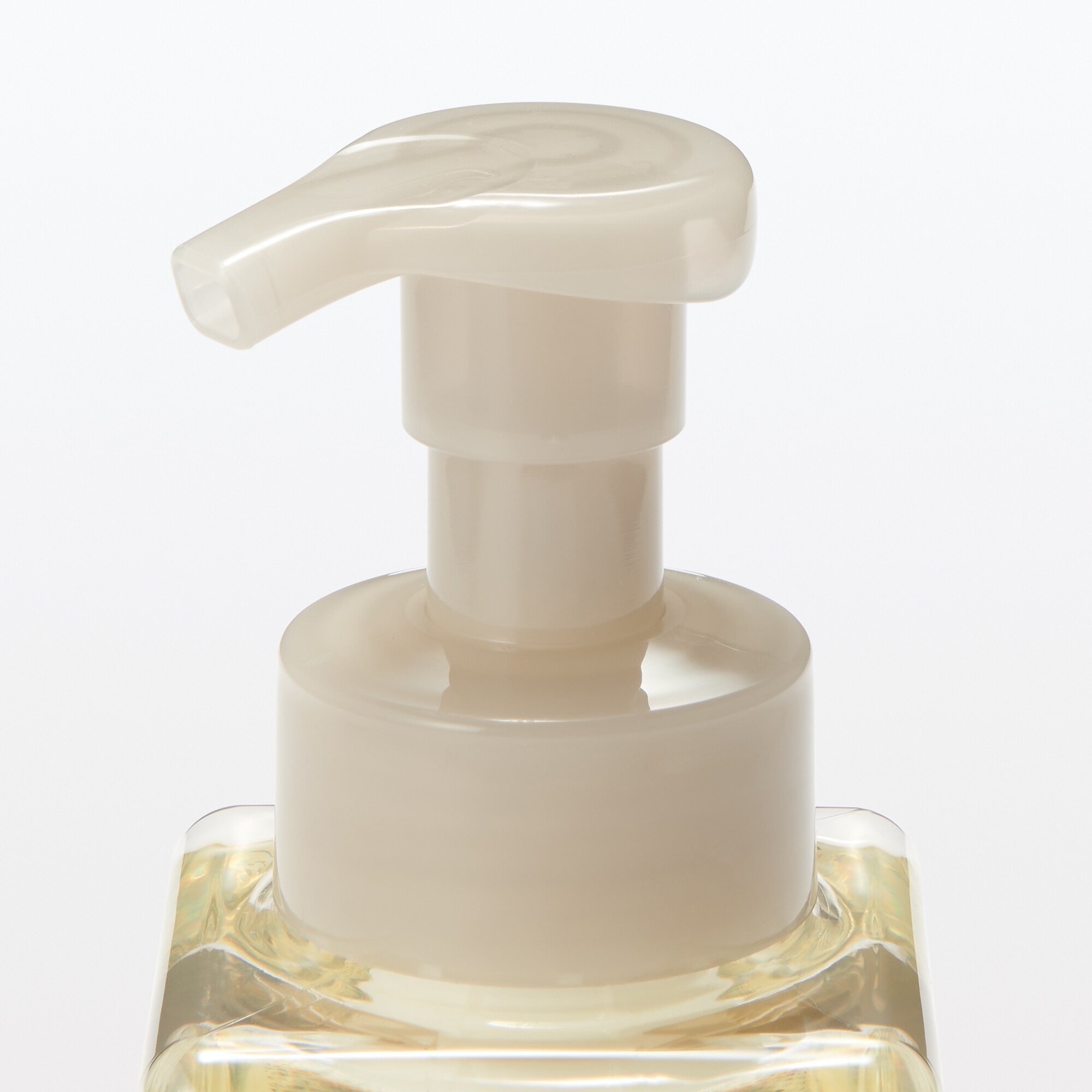 敏感肌用うるおいボディソープ　泡タイプ