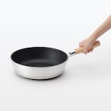 鍋としても使える　こびりつきにくいフライパン　深型