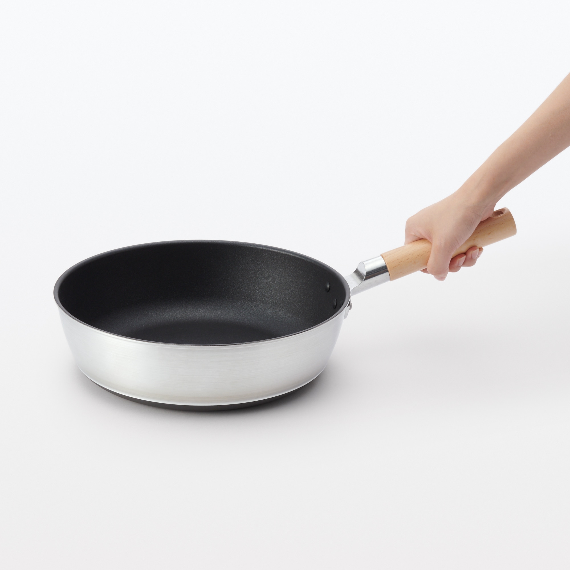 鍋としても使える　こびりつきにくいフライパン　深型