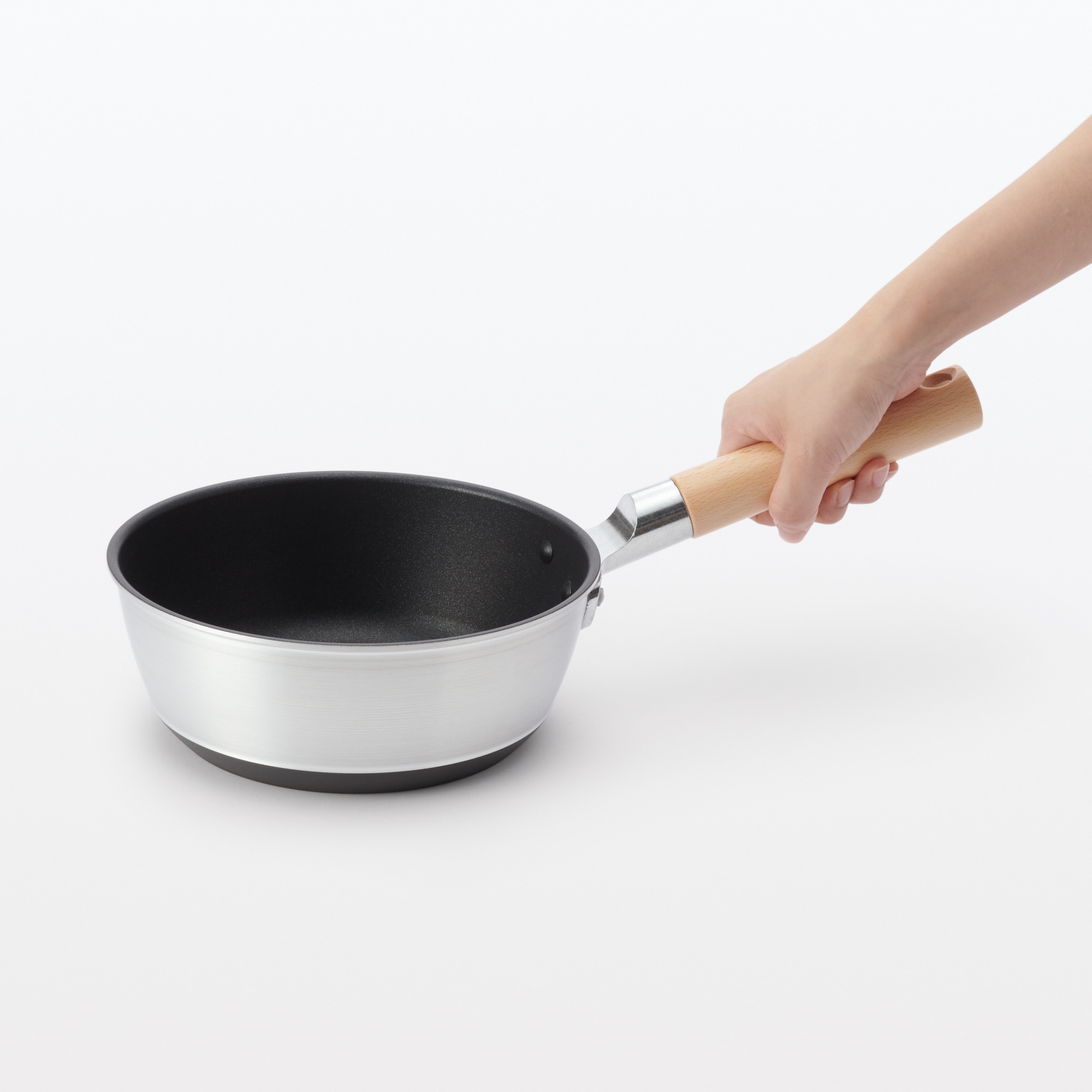 鍋としても使える　こびりつきにくいフライパン　深型