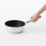 鍋としても使える　こびりつきにくいフライパン　深型