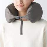 二重編みフィットするネッククッション