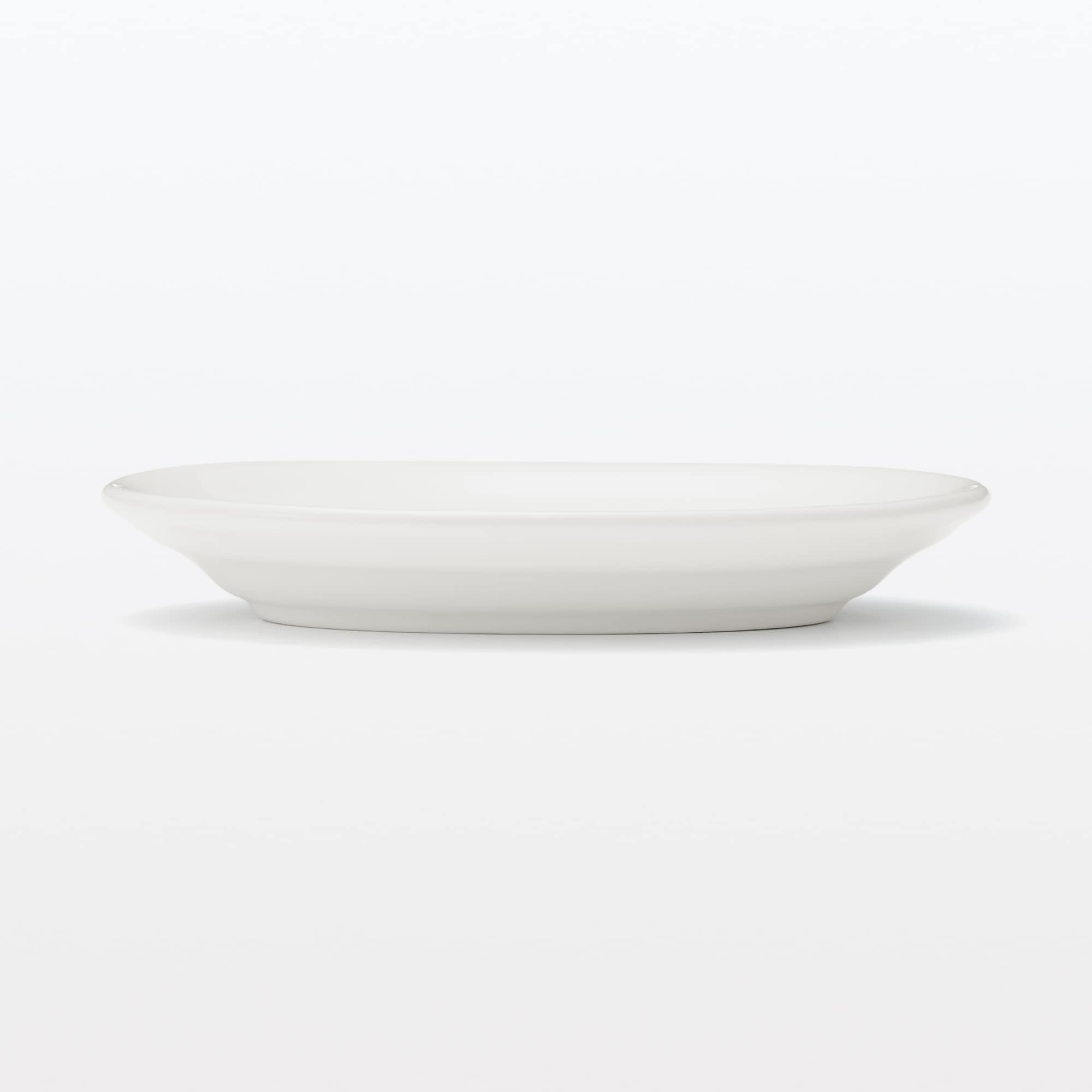 磁器 リムオーバル皿 小 | 無印良品