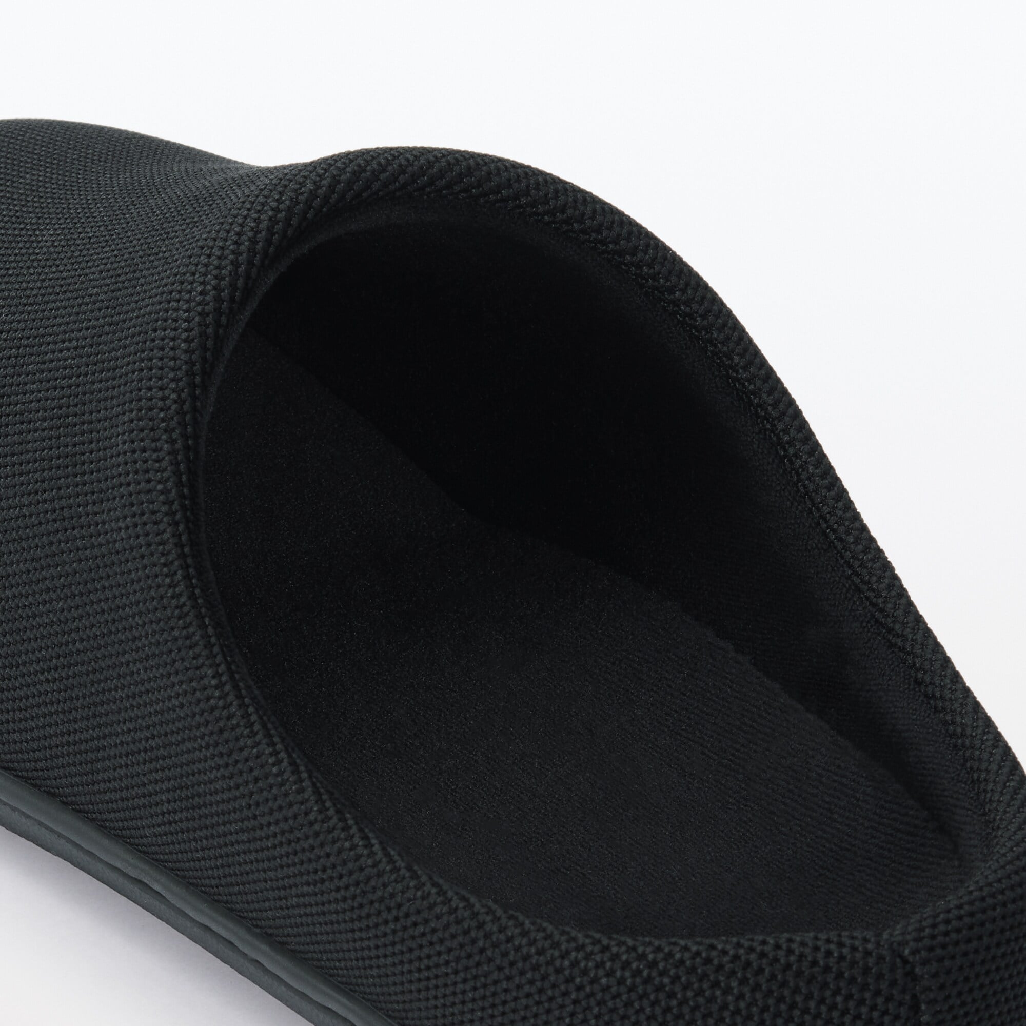 再生ポリエステル使い履き心地の良いスリッパ