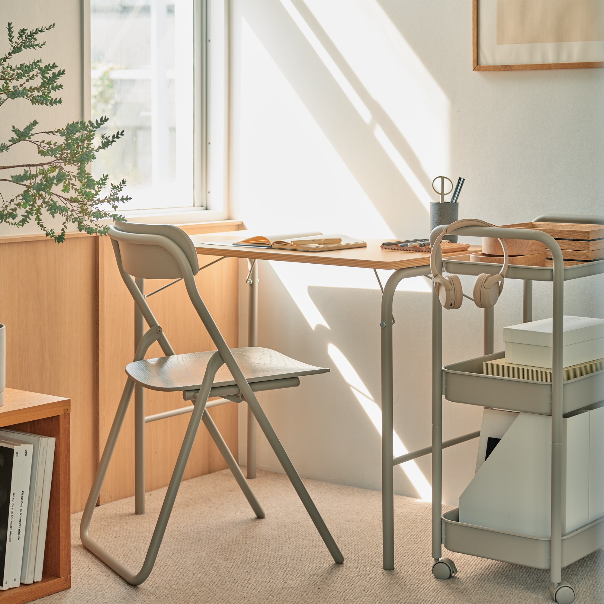 スチールパイプテーブル