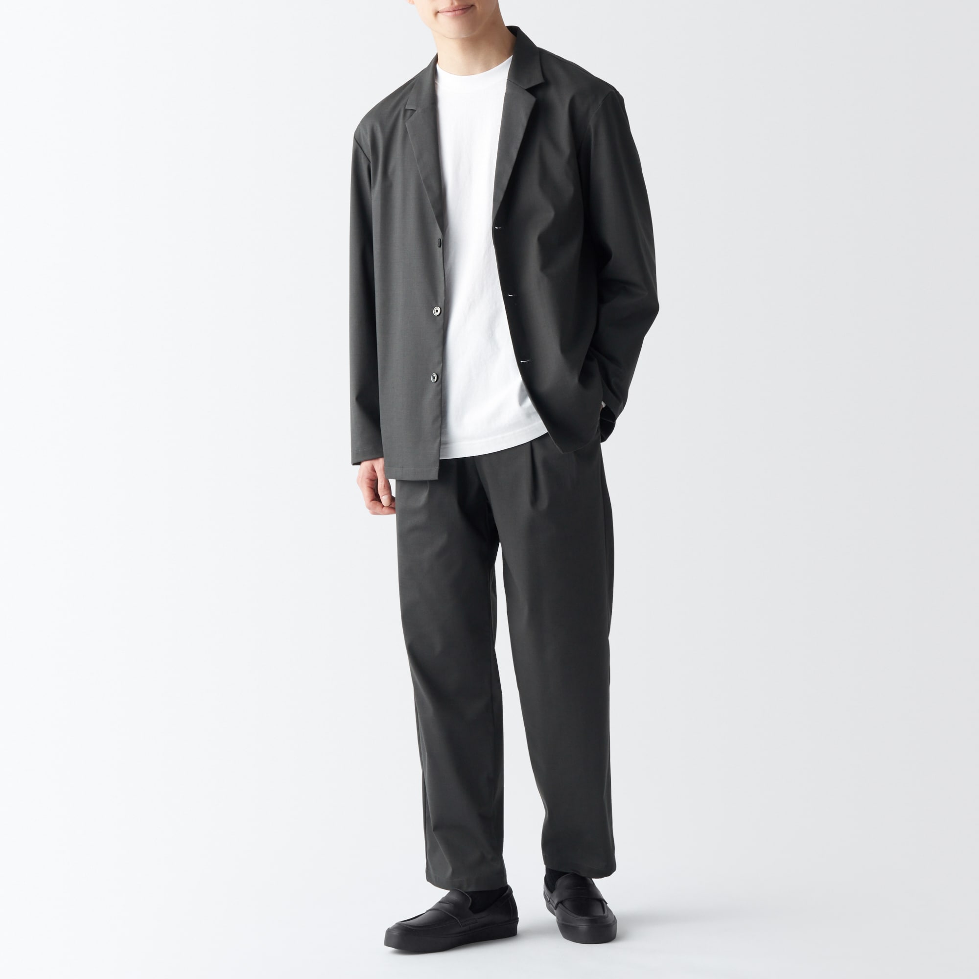 紳士　疲れにくい　革の端材を再利用した　ローファー