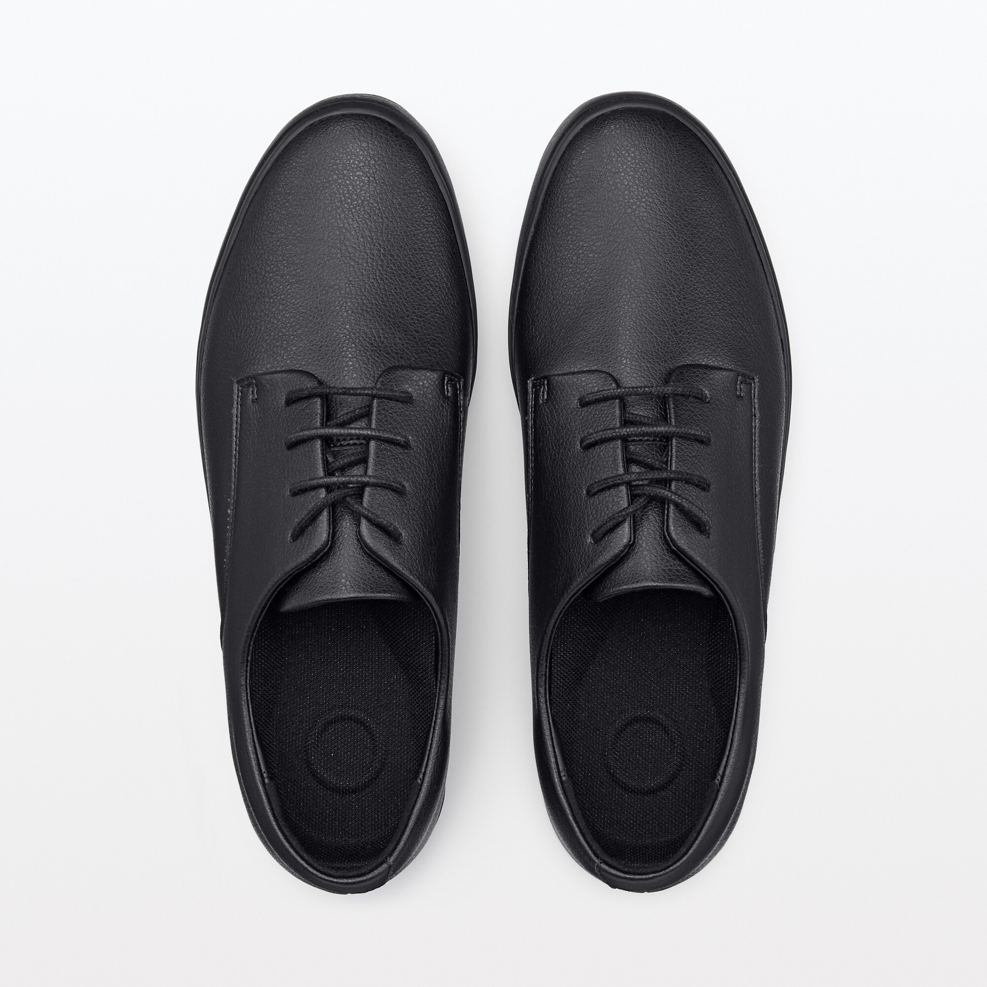 紳士　疲れにくい　革の端材を再利用した　プレーントゥ