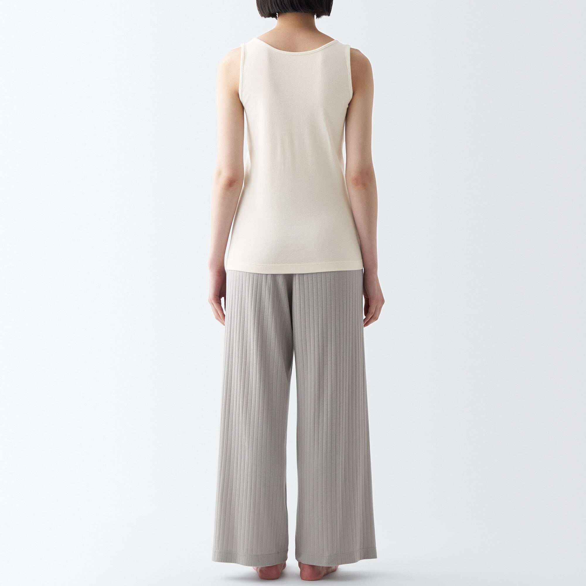 婦人　無染色前開きカップ入りタンクトップ