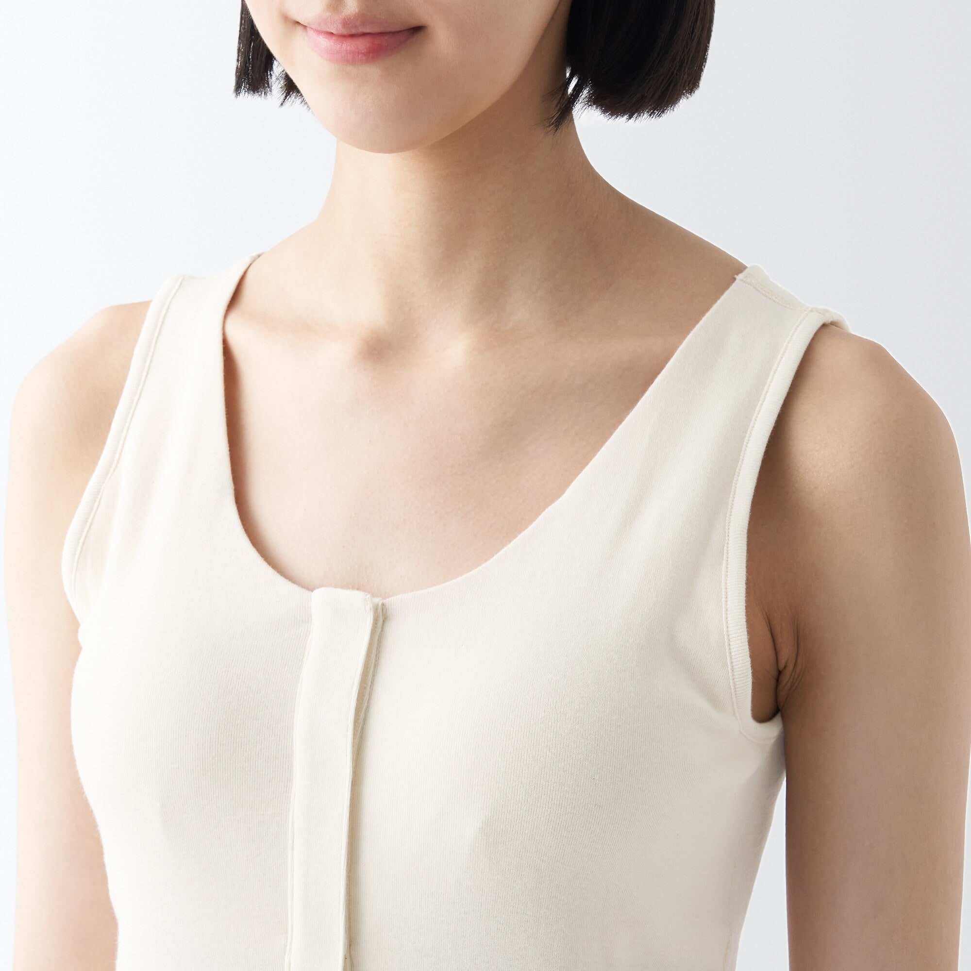 婦人　無染色前開きカップ入りタンクトップ