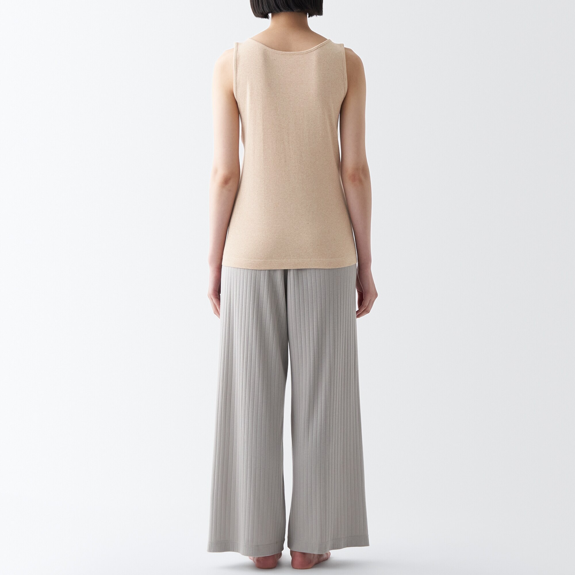 婦人　無染色前開きカップ入りタンクトップ