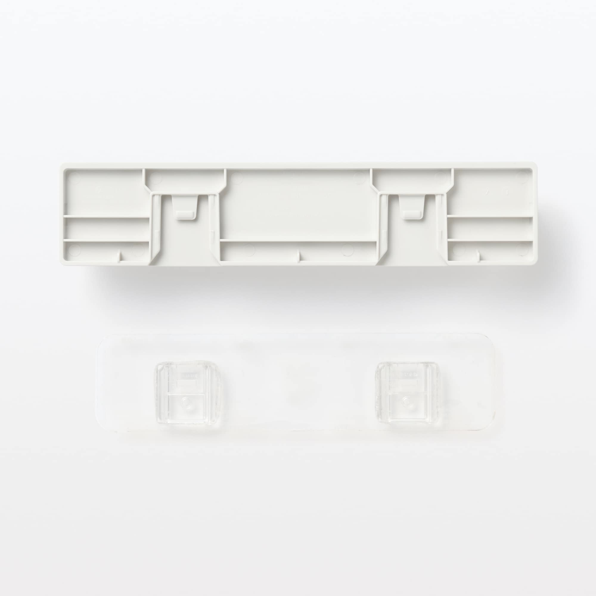 貼り直しできる粘着シートタオルハンガー